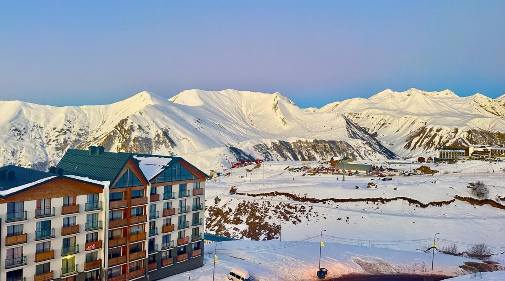 Aparthotel Four Seasons - New Gudauri Exterior foto